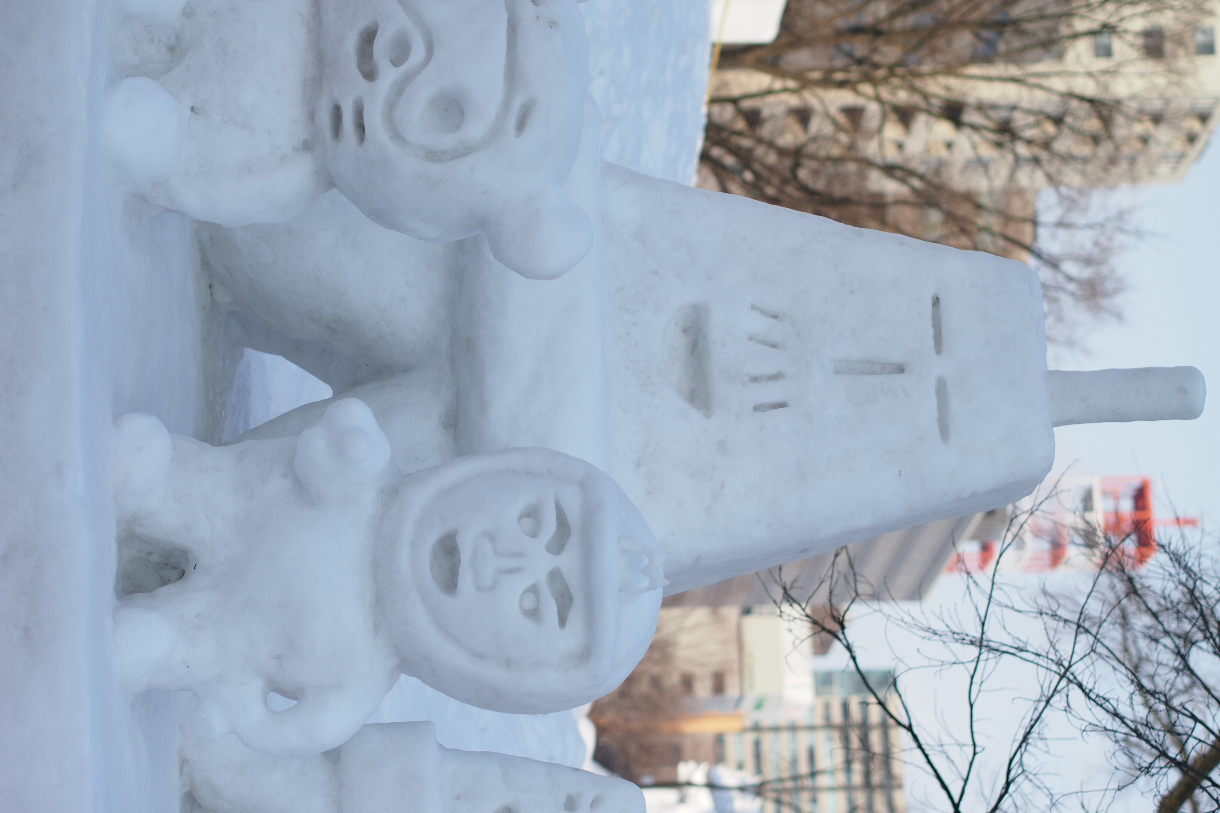 <b>札幌生まれのゆるキャラたちです。E-P3 / M. ZUIKO DIGITAL 45mm F1.8 / 4,032×2,688 / F2 / 1/4000秒 / 1.0EV / WB:晴天 / 45mm</b>