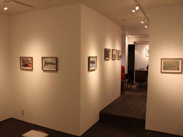 <b>このギャラリーは2011年12月にオープン。こじんまりとした居心地のよい空間だ</b>