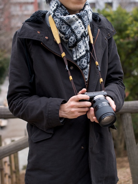 <b>首にかけた場合の例。GST-1イエロー</b>