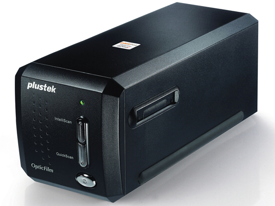 <b>OpticFilm8200iAI</b>