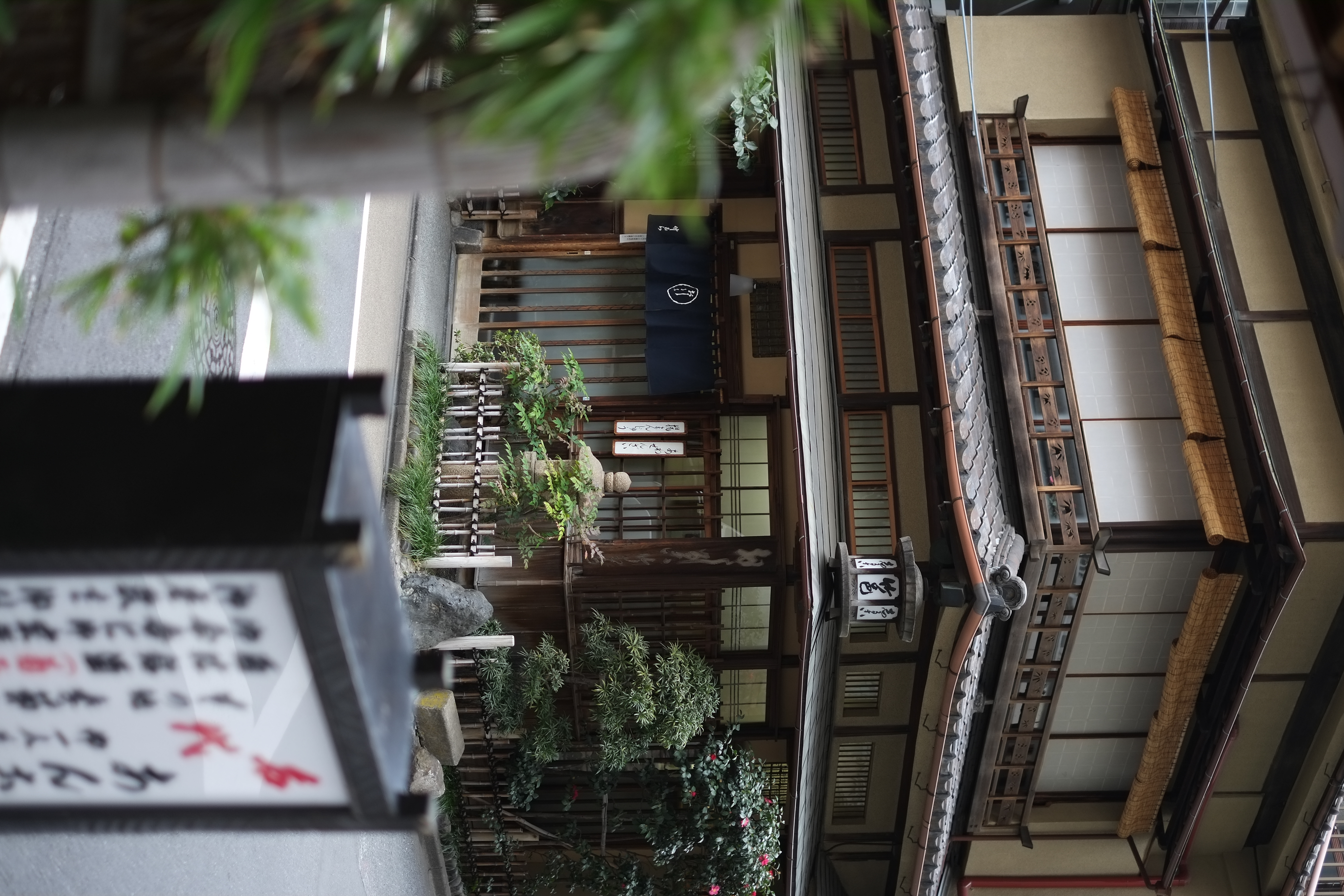 <b>FUJIFILM X-Pro1 / 5.4MB / 3,264×4,896 / 1/160秒 / F1.6 / -1.0EV / ISO200 / WB:オート / 35mm</b>