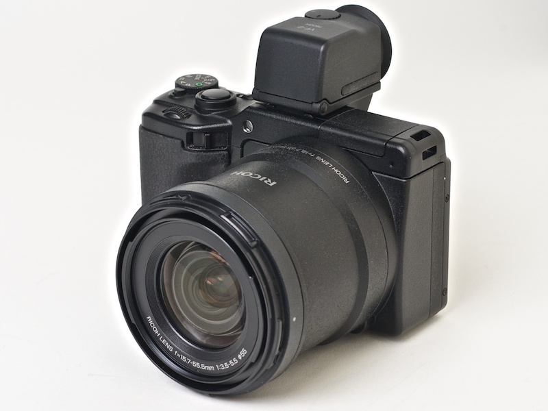 <b>GXRボディに装着したRICOH LENS A16 24-85mm F3.5-5.5。EVFのVF-2もつけてみた</b>