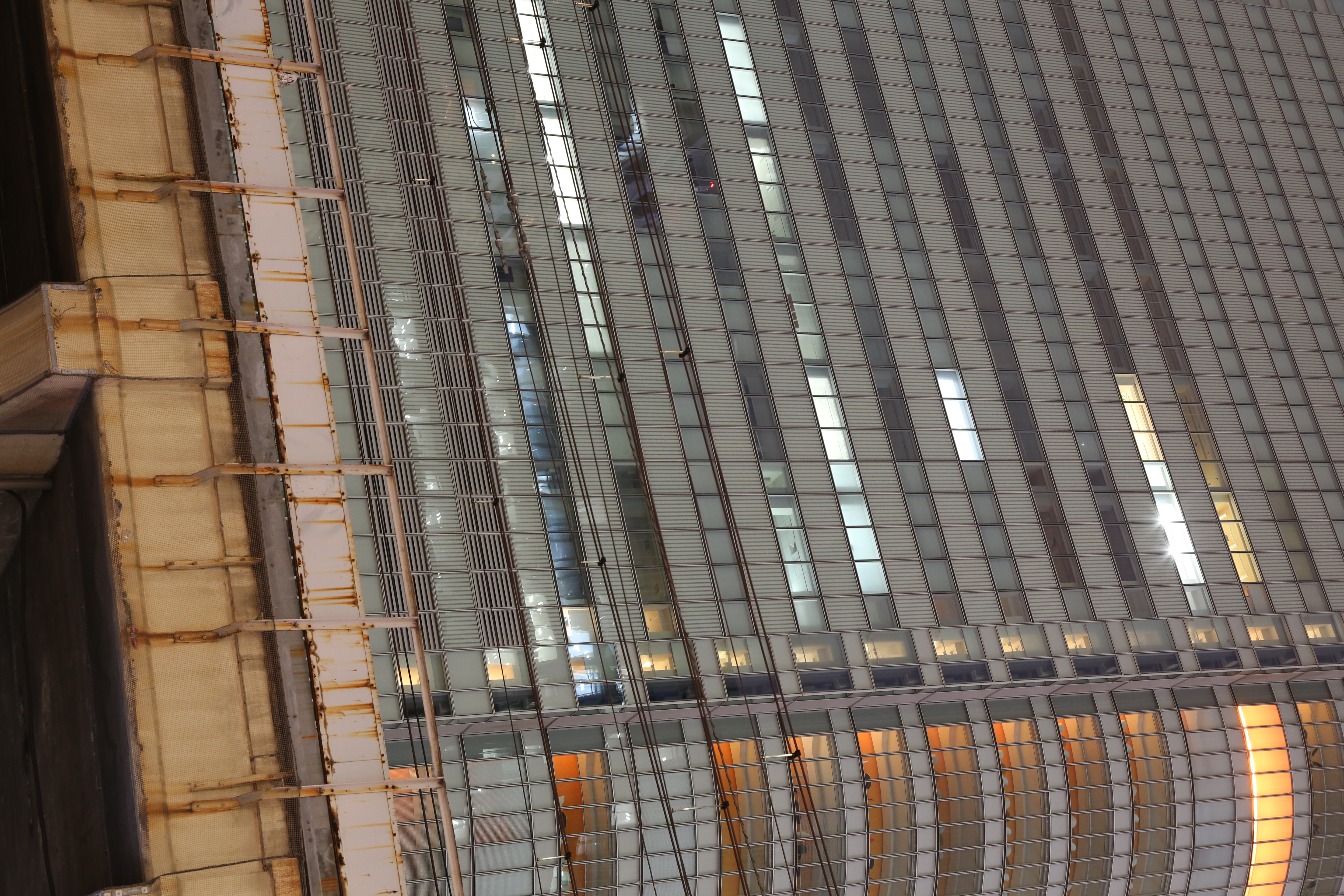 <b>EOS 5D Mark III / EF 24-105mm F4 L IS USM / 3,840×5,760 / 1.6秒 / F8 / -0.3EV / ISO1600 / WB：オート / 55mm</b>