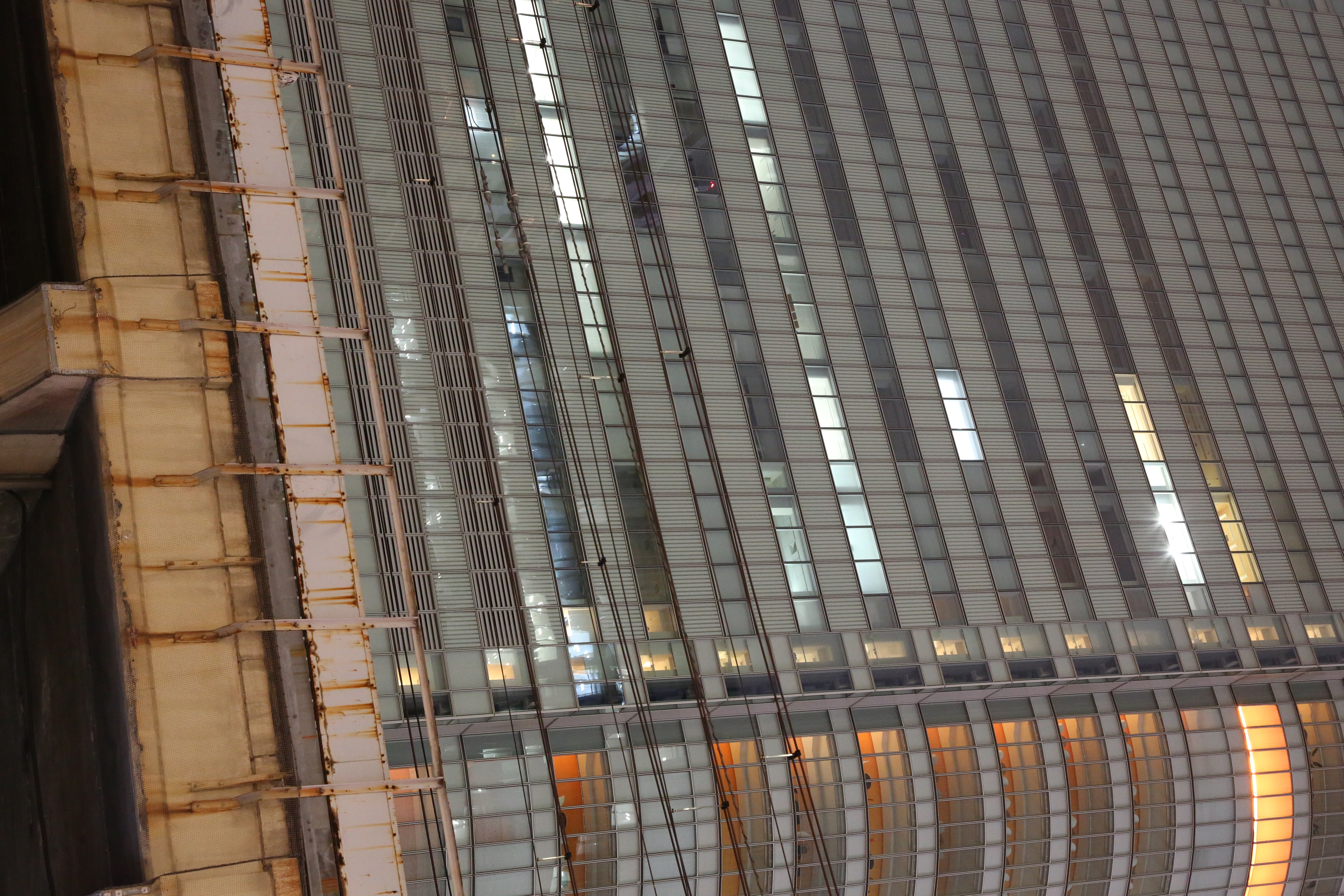 <b>EOS 5D Mark III / EF 24-105mm F4 L IS USM / 3,840×5,760 / 1/2.5秒 / F8 / -0.3EV / ISO6400 / WB：オート / 55mm</b>