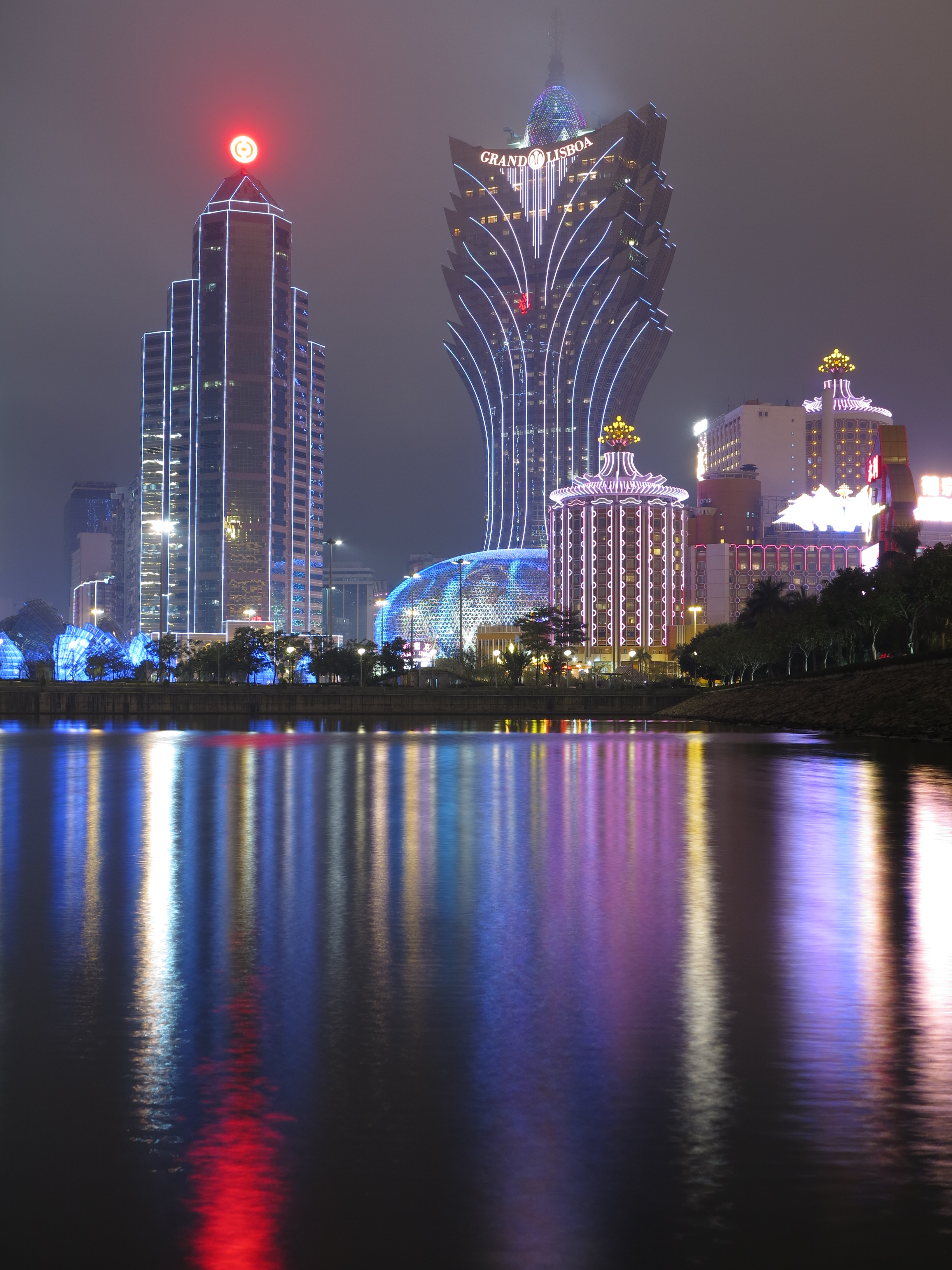 <b>PowerShot G1 X / 約2.7MB / 3,264×4,352 / 15秒 / F5.6 / 0.0EV / ISO100 / WB:電球 / 24.1mm</b>