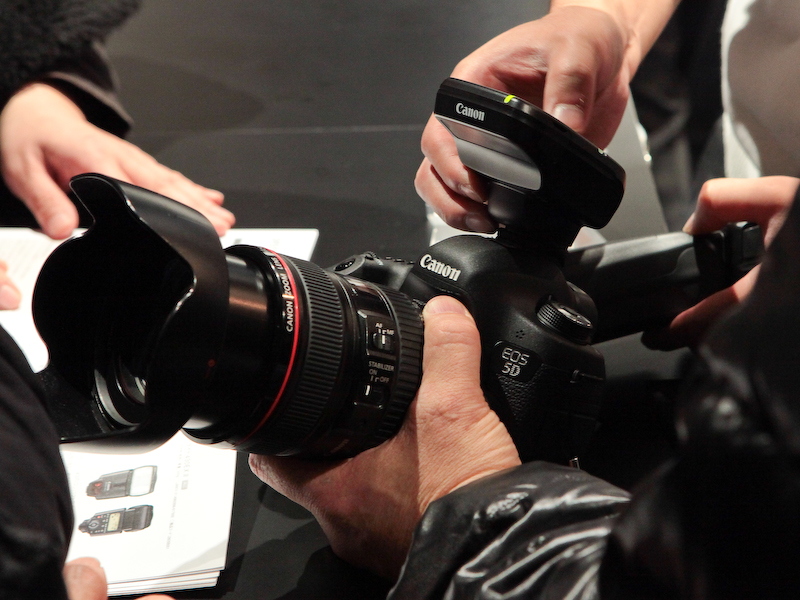 <b>新型ストロボ600EX-RTや電波通信対応多灯ストロボ制御ユニットST-E3-RTなども試せる</b>