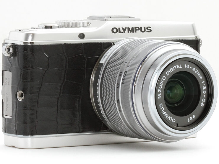 <b>同クロコダイルブラック</b>