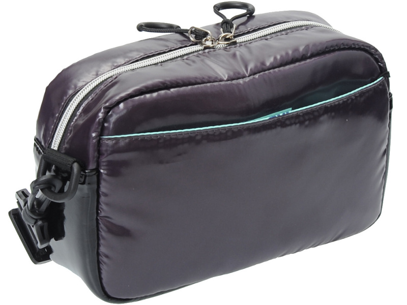 <b>ショルダーSミラーレスの背面</b>