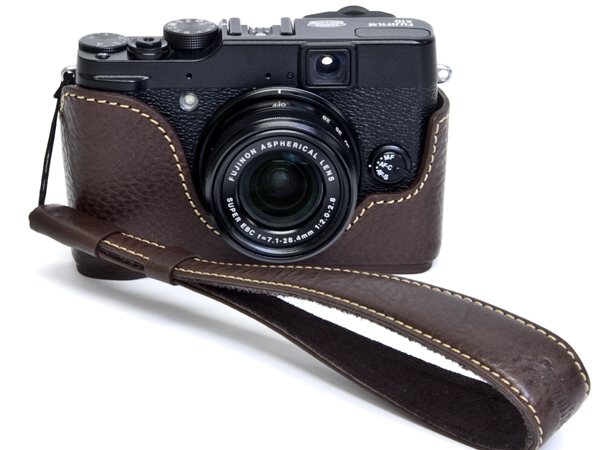 <b>ダークブラウン</b>