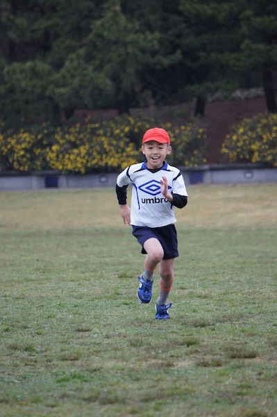 <b>【作例】カメラに向かってくる子どもを撮影</b>