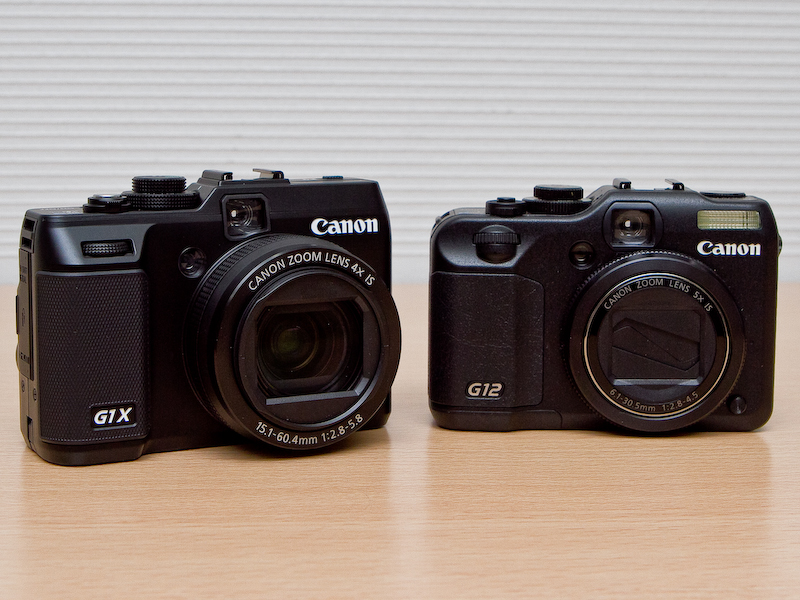 <b>PowerShot G12（右）との比較</b>