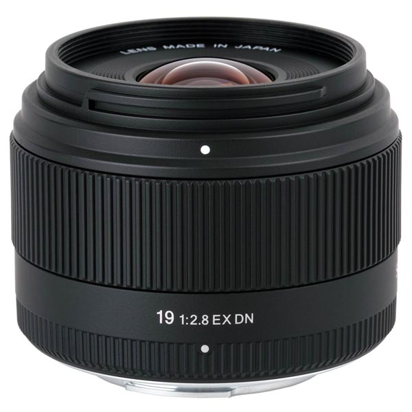 <b>SIGMA 19mm F2.8 EX DN</b>