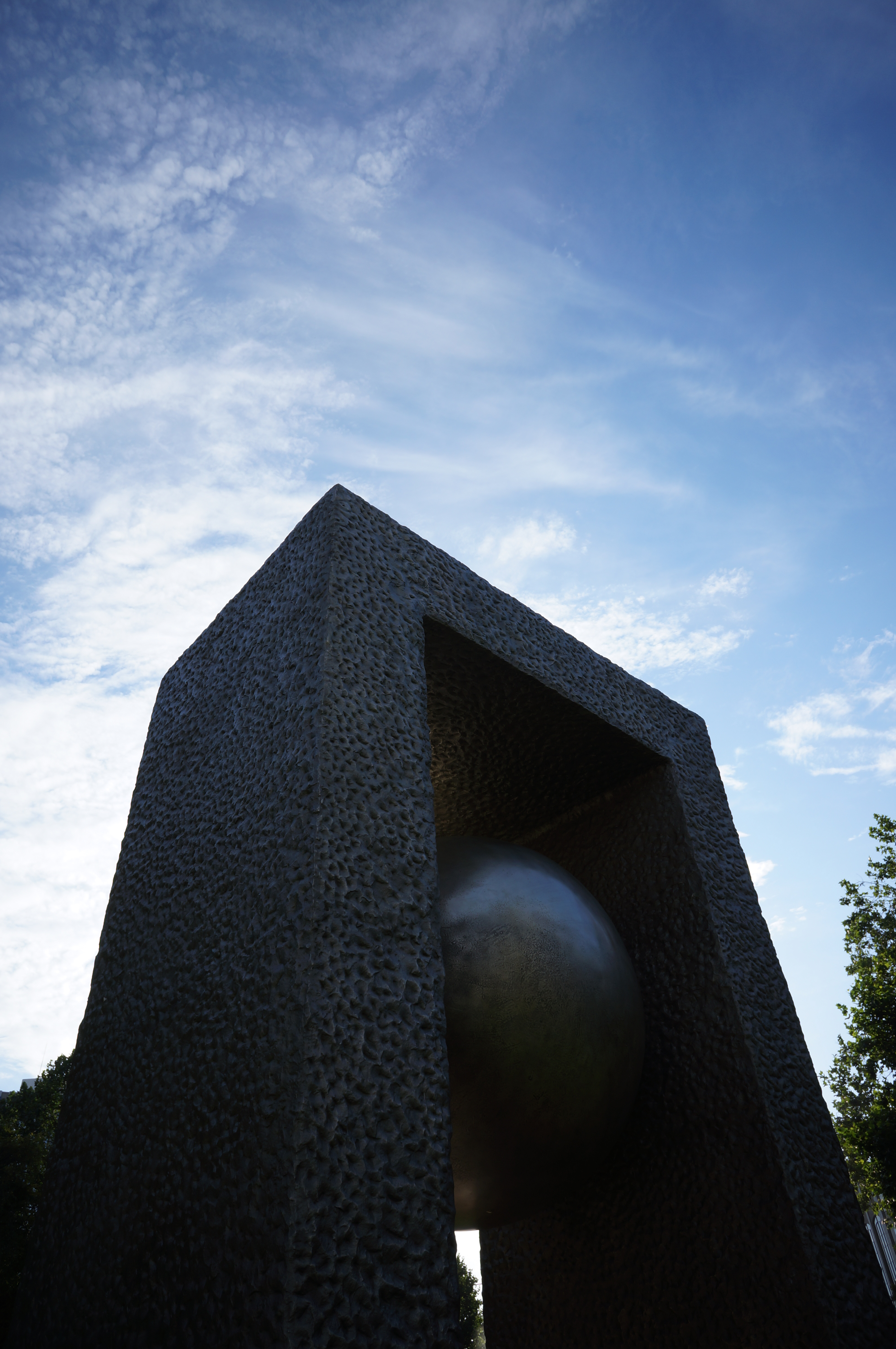 <b>オリジナルのJPEG画像を調整なしで書き出したもの。NEX-5N / E 16mm F2.8 / 絞り優先AE / 1/200秒 / F8 / 0.3EV / ISO100 / WB:太陽光 / 16mm</b>