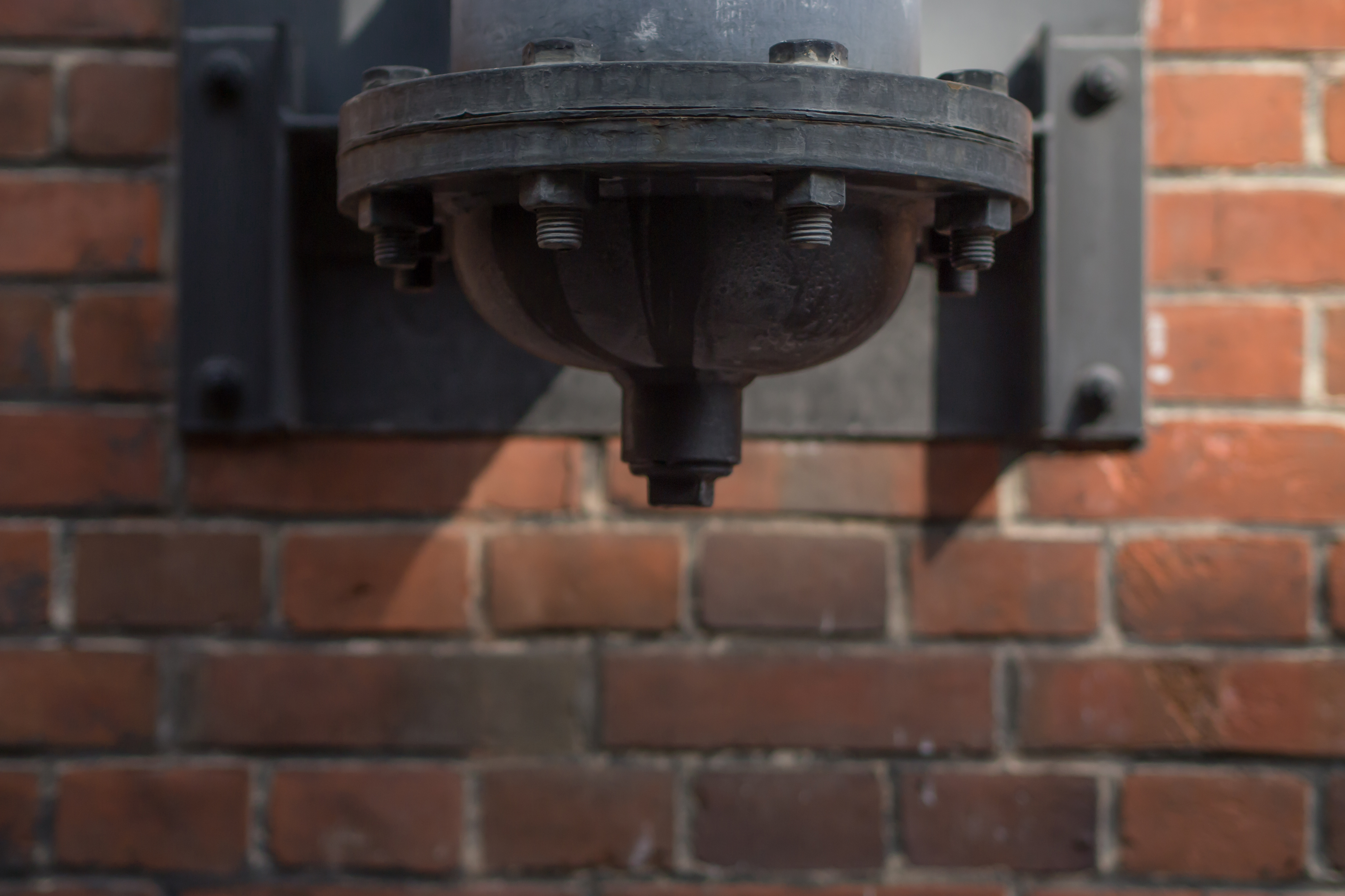 <b>画面全体を「ノイズ軽減」したもの。明るい部分のディテール再現がわずかながら落ちてしまう。</b>