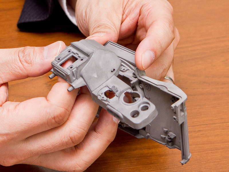 <b>ボディにはマグネシウム合金を採用</b>