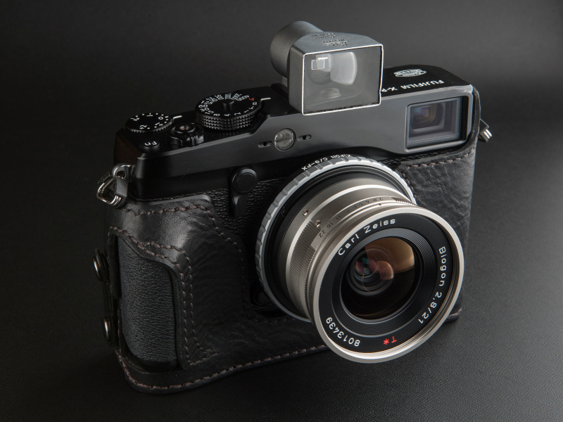 <b>最近のリコイルは最新機の対応がすばやい。本ケースは試作品で、価格は未定だ</b>