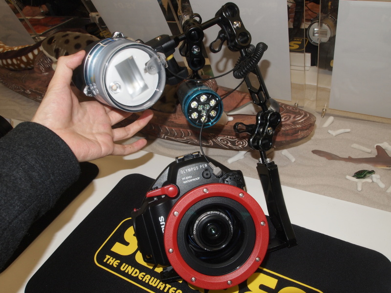 <b>カメラメーカー純正ハウジングとの機材組み合わせ例</b>