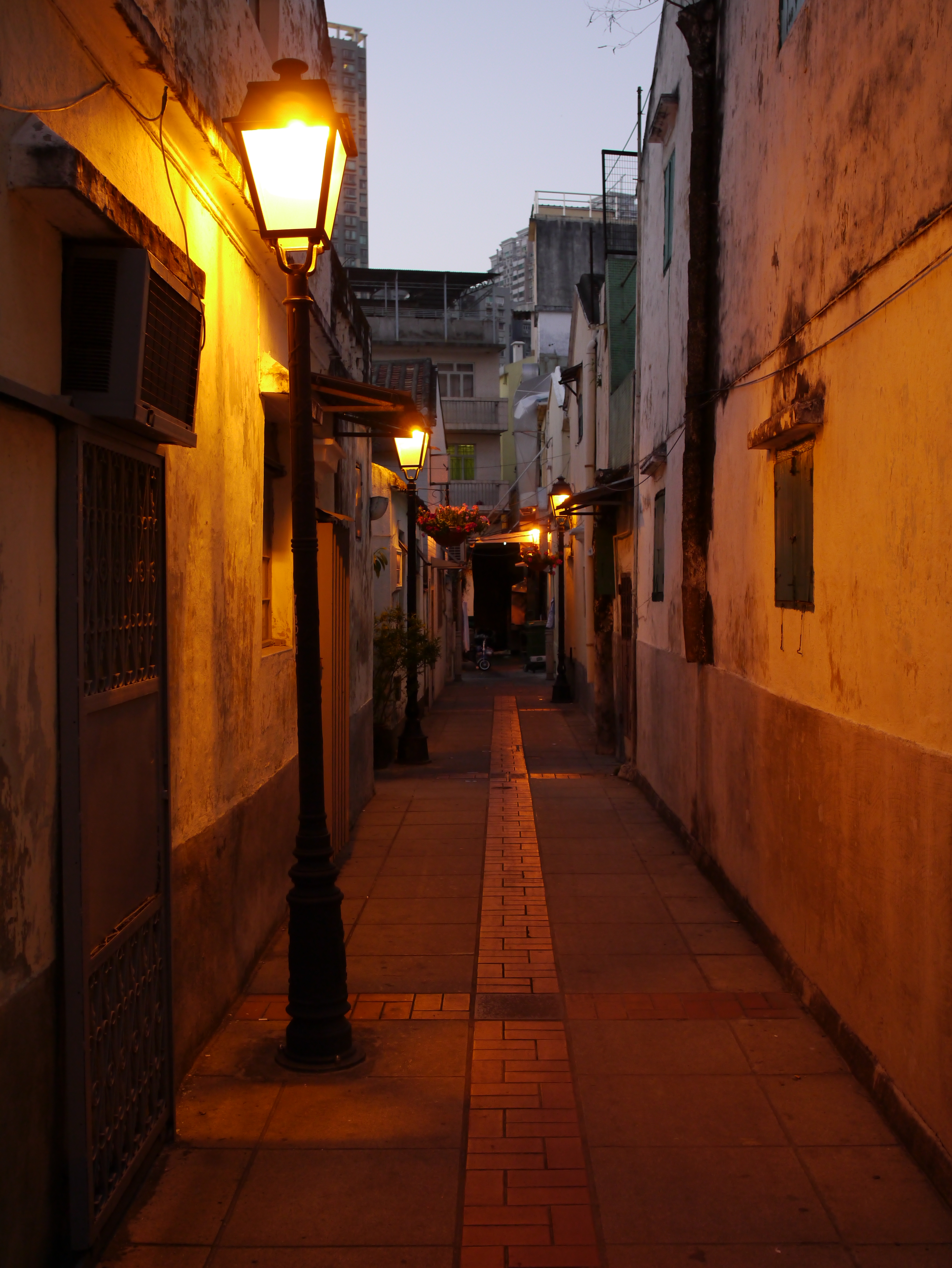 <b>DMC-GX1 / SIGMA 19mm F2.8 EX DN / 約5.8MB / 3,448×4,592 / 1/60秒 / F3.5 / -0.7EV / ISO400 / WB:曇り</b>