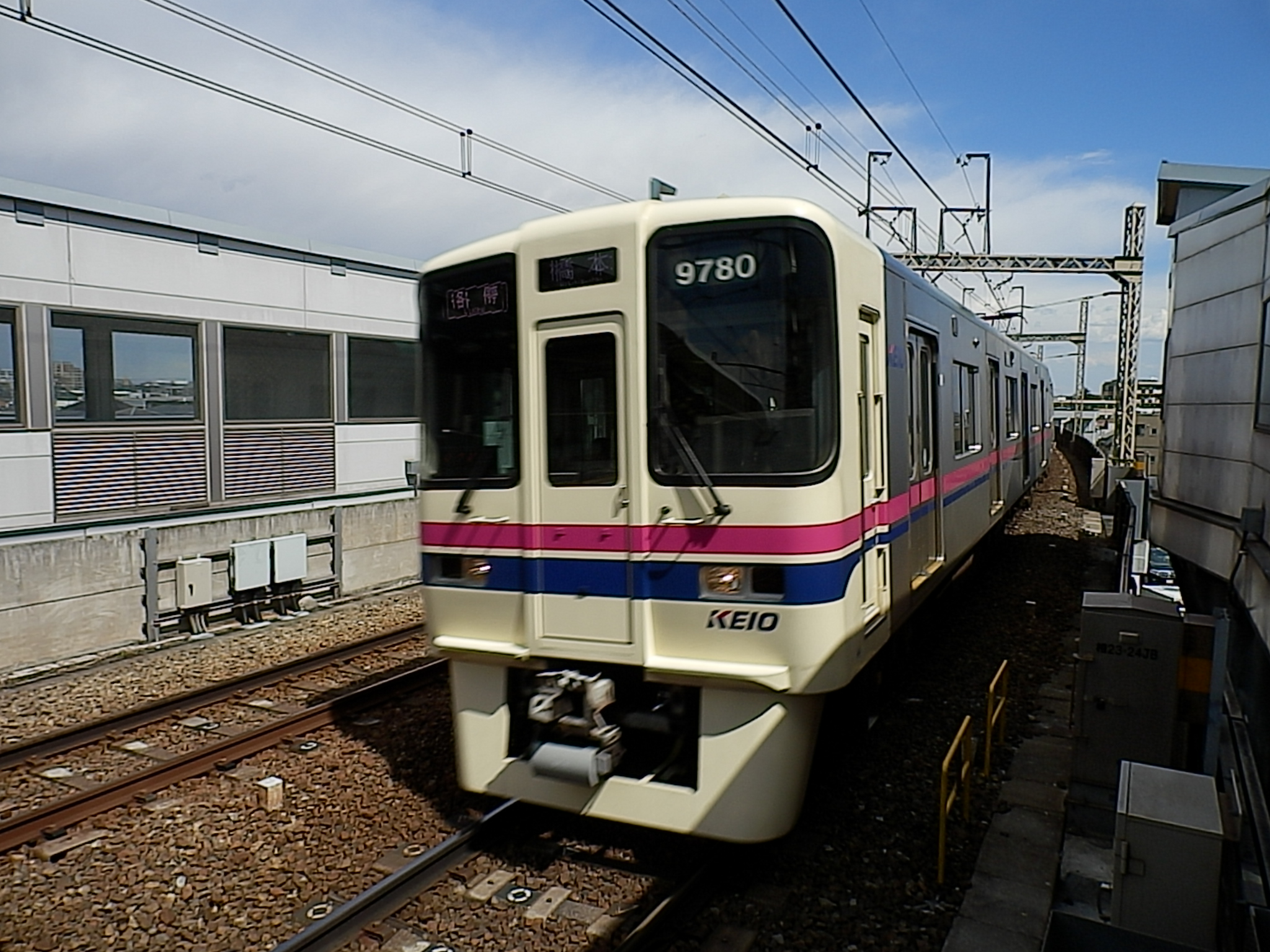 <b>SH-25MR / 約1.1MB / 2,048×1,536 / 1/250秒 / F7.9 / 0.0EV / ISO80 / WB:オート / 4.2mm</b>