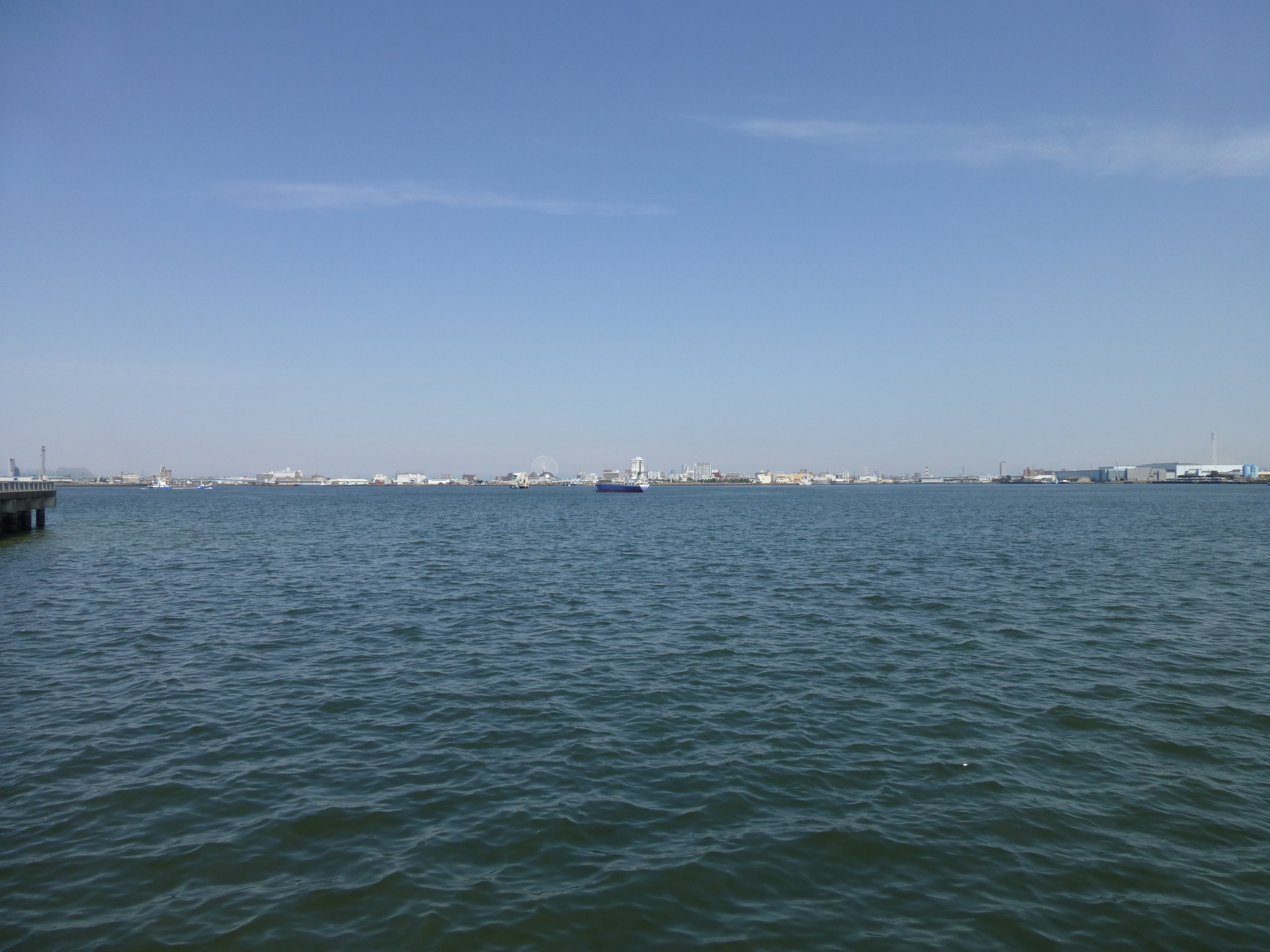 <b>広角端 / DMC-TZ30 / 約5.1MB / 4,320×3,240 / 1/1,300秒 / F4 / -0.3EV / ISO100 / WB:オート / 4.3mm</b>