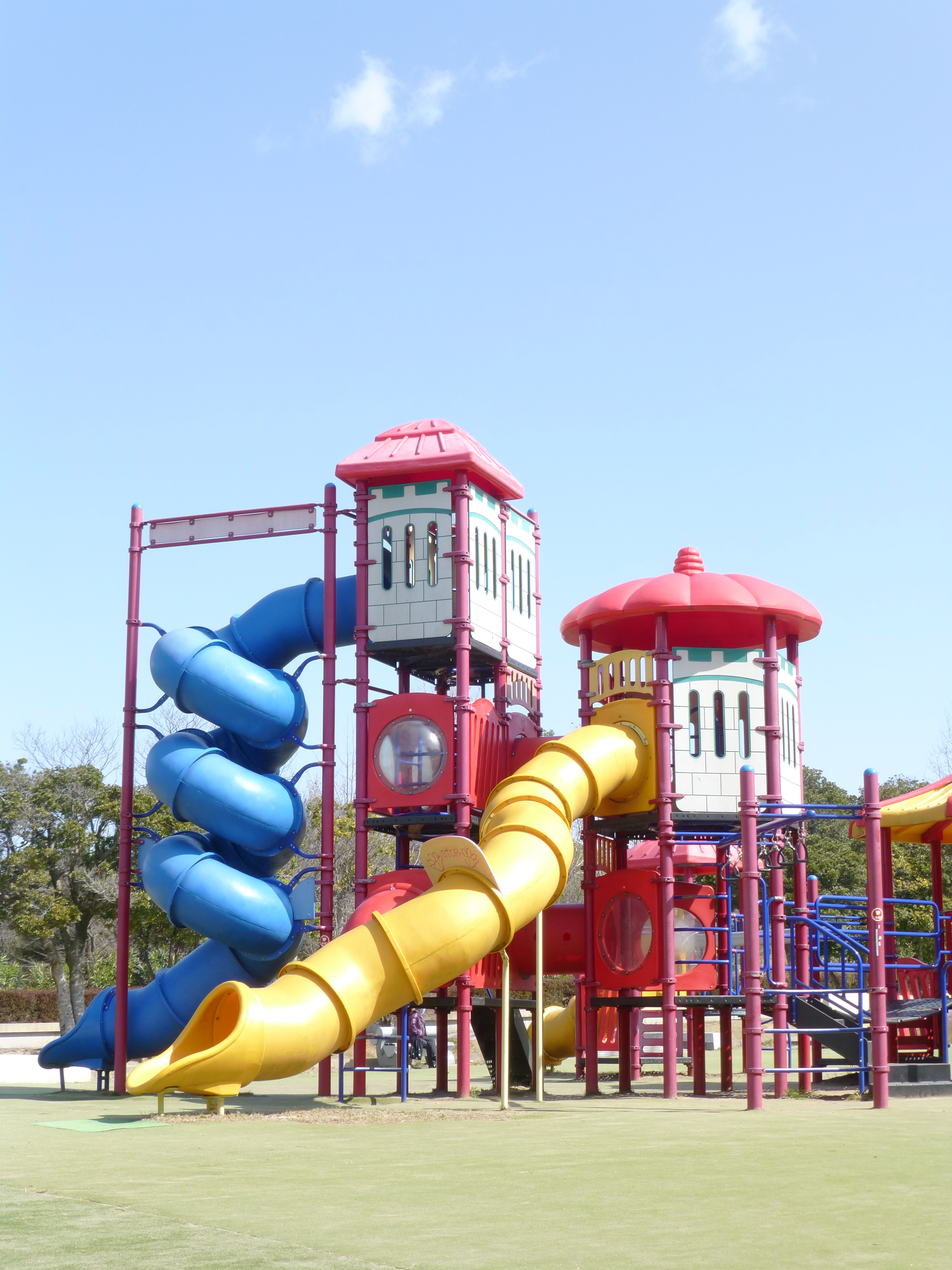 <b>クリエイティブコントロール:ハイキー / DMC-TZ30 / 約4.8MB / 3,240×4,320 / 1/320秒 / F4.7 / 0.0EV / ISO100 / WB:オート / 10.3mm</b>