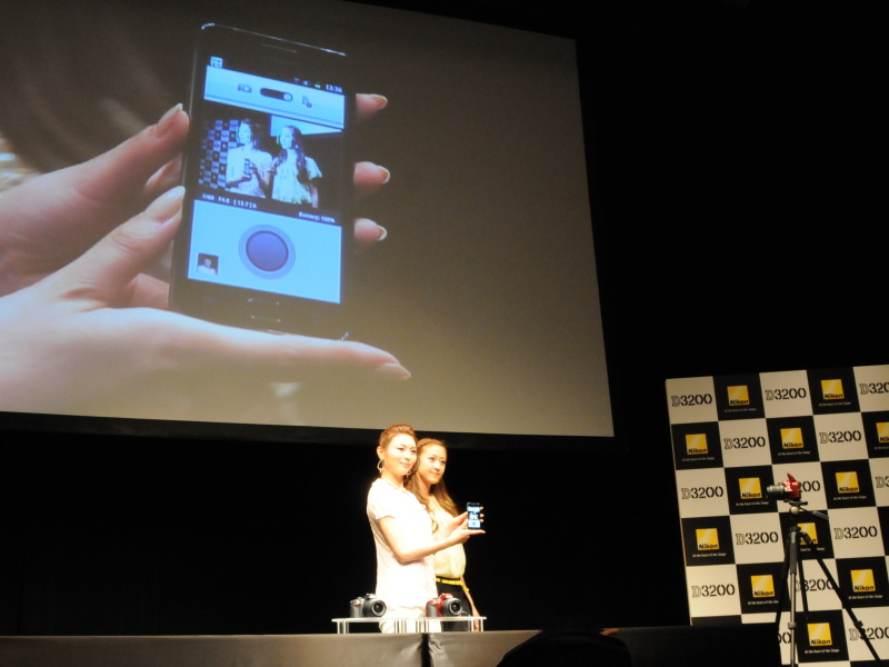 <b>ライブビューを見ながらリモートレリーズできるモード。顔認識を使える</b>