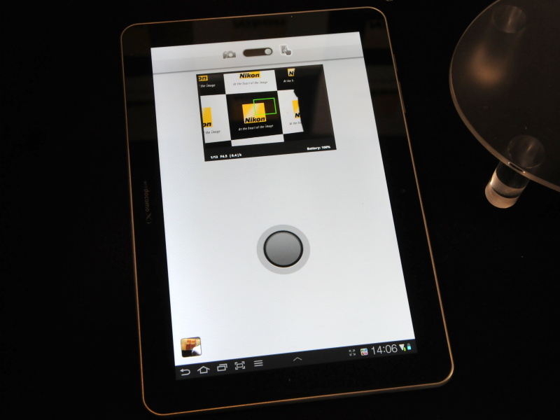 <b>リモート撮影の画面。レリーズ操作のみ可能で、撮影設定の変更などは行なえない。この画面を呼び出すと自動的にカメラがライブビュー撮影モードになる</b>