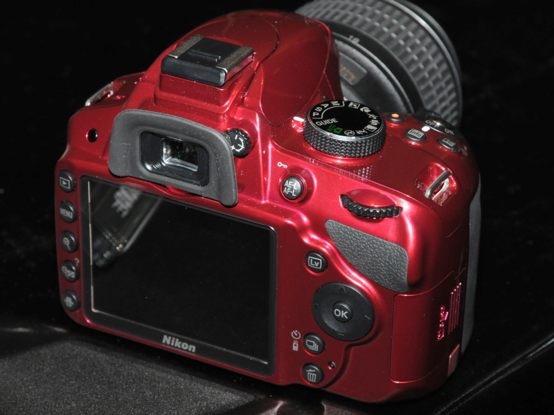 <b>D3200（レッド）</b>