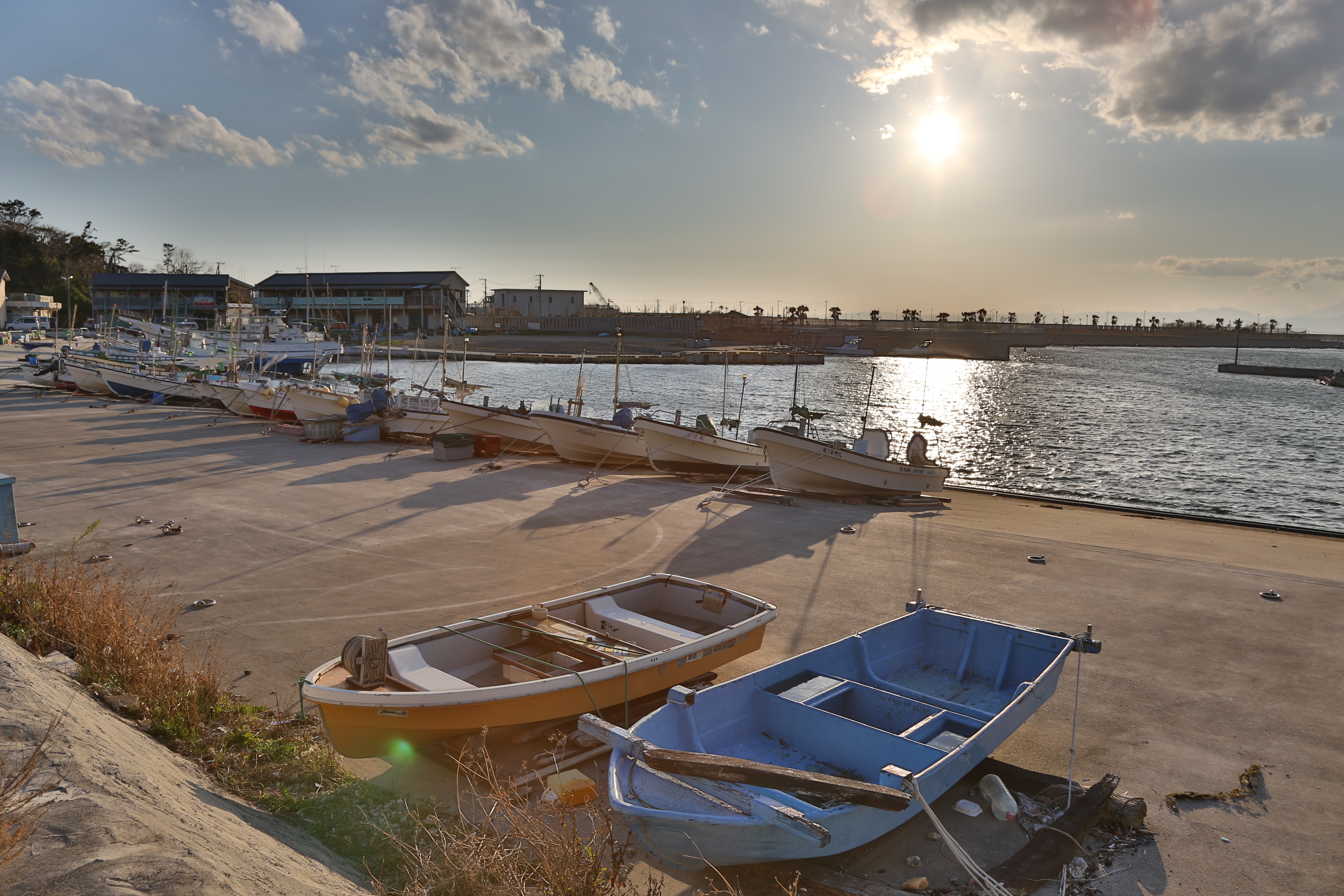 <b>HDR:オン（絵画調標準、露出振り幅±3EV） / EOS 5D Mark III / EF 24-105mm F4 L IS USM / 約7.1MB / 5,760×3,840 / 1/400秒 / F8 / -1.0EV / ISO200 / WB:オート / 24mm</b>