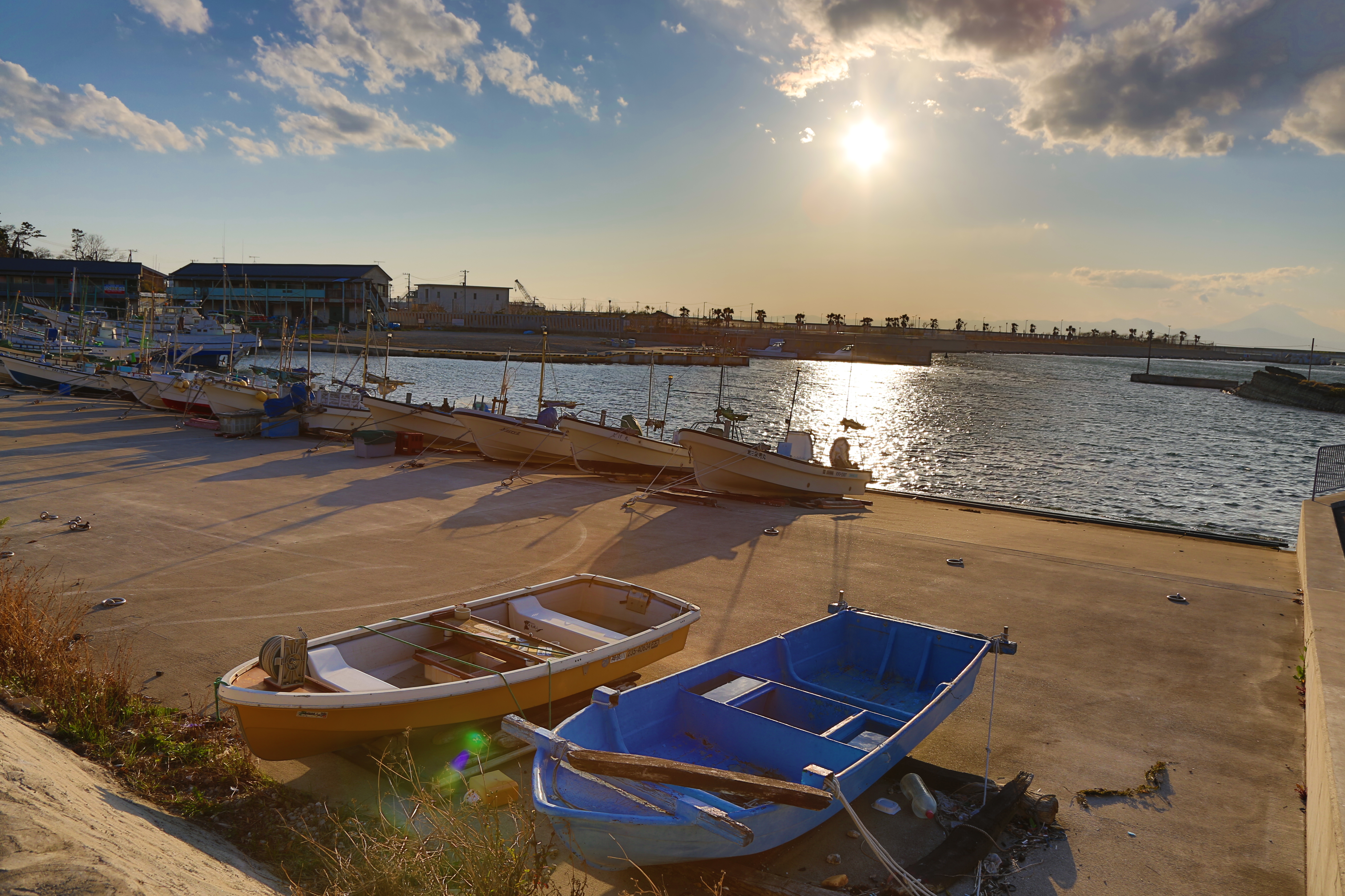 <b>HDR:オン（グラフィック調、露出振り幅±3EV） / EOS 5D Mark III / EF 24-105mm F4 L IS USM / 約7.4MB / 5,760×3,840 / 1/500秒 / F8 / -1.0EV / ISO200 / WB:オート / 24mm</b>