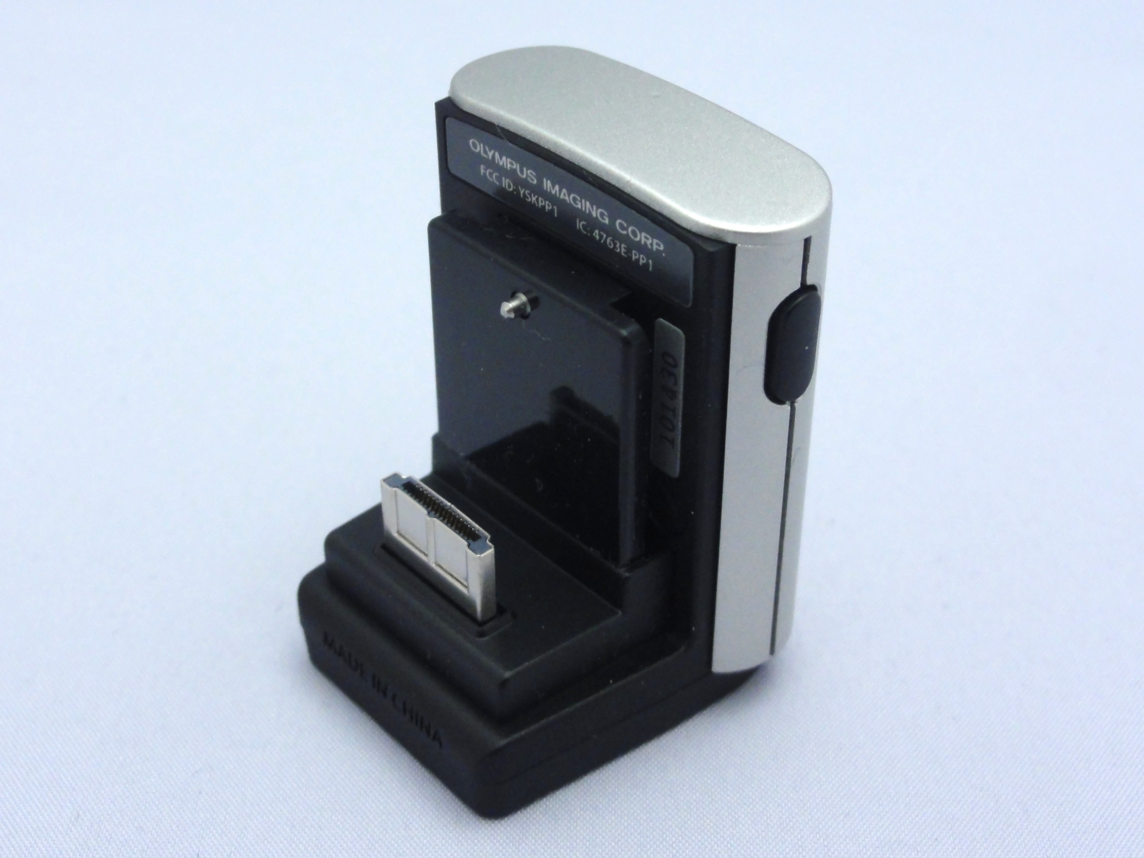 <b>PENPAL PP-1。アクセサリーポート2対応のオリンパス製デジタルカメラで利用できる</b>