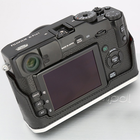 <b>FUJIFILM X-Pro1用カメラケース</b>