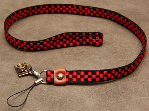 <b>レーシング レッド</b>