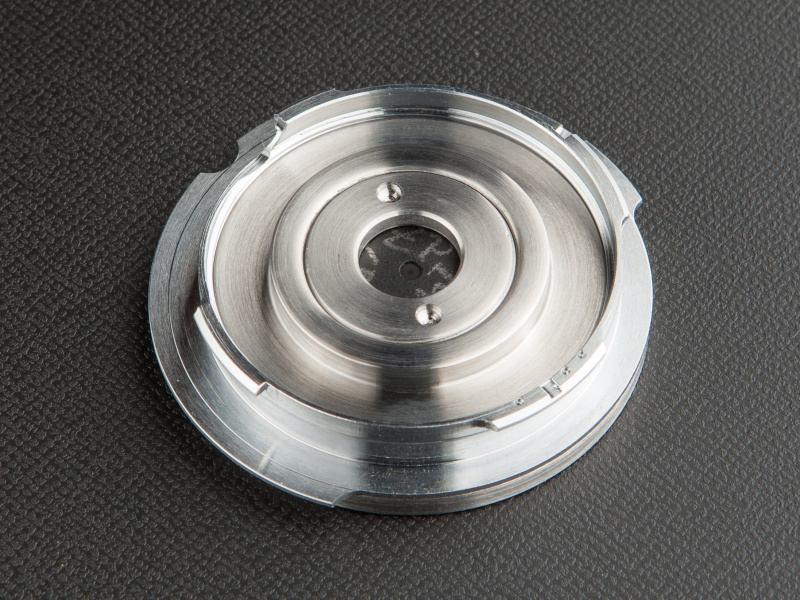 <b>ユニット自体はライカスクリューマウントの構造で、LMリングでライカMマウント化してあった</b>