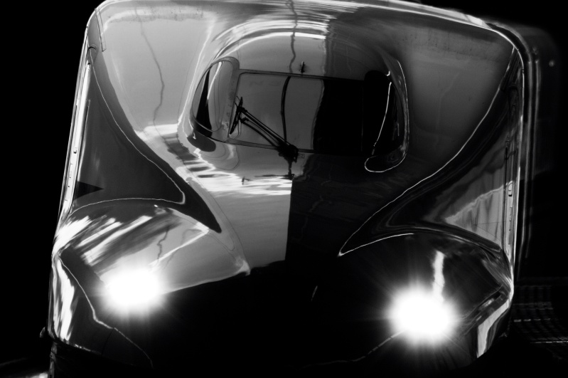 <b>「1日1鉄」シリーズより (c)中井精也</b>