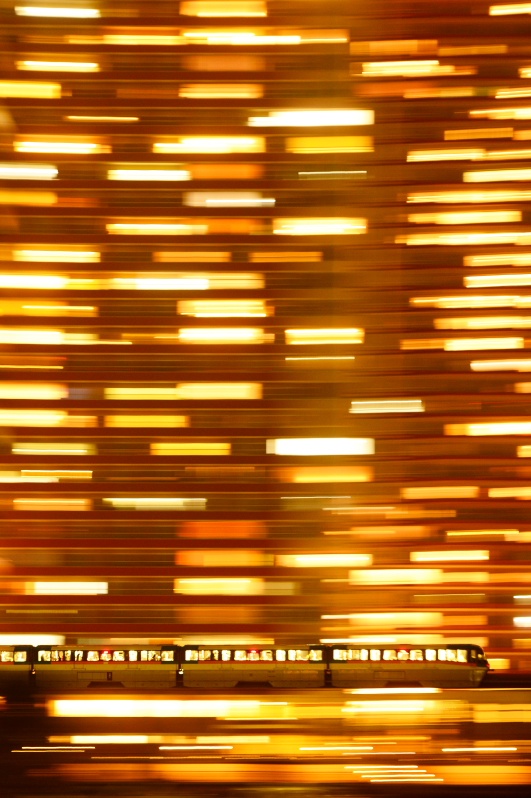 <b>「1日1鉄」シリーズより (c)中井精也</b>