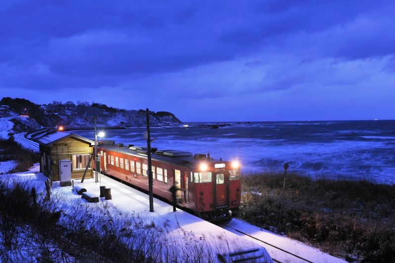 <b>「1日1鉄」シリーズより (c)中井精也</b>