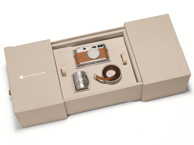 <b>ライカM9-Pエルメスエディションのセット内容</b>