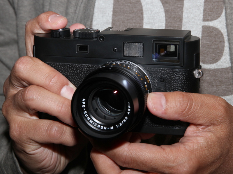 <b>ライカMモノクローム</b>