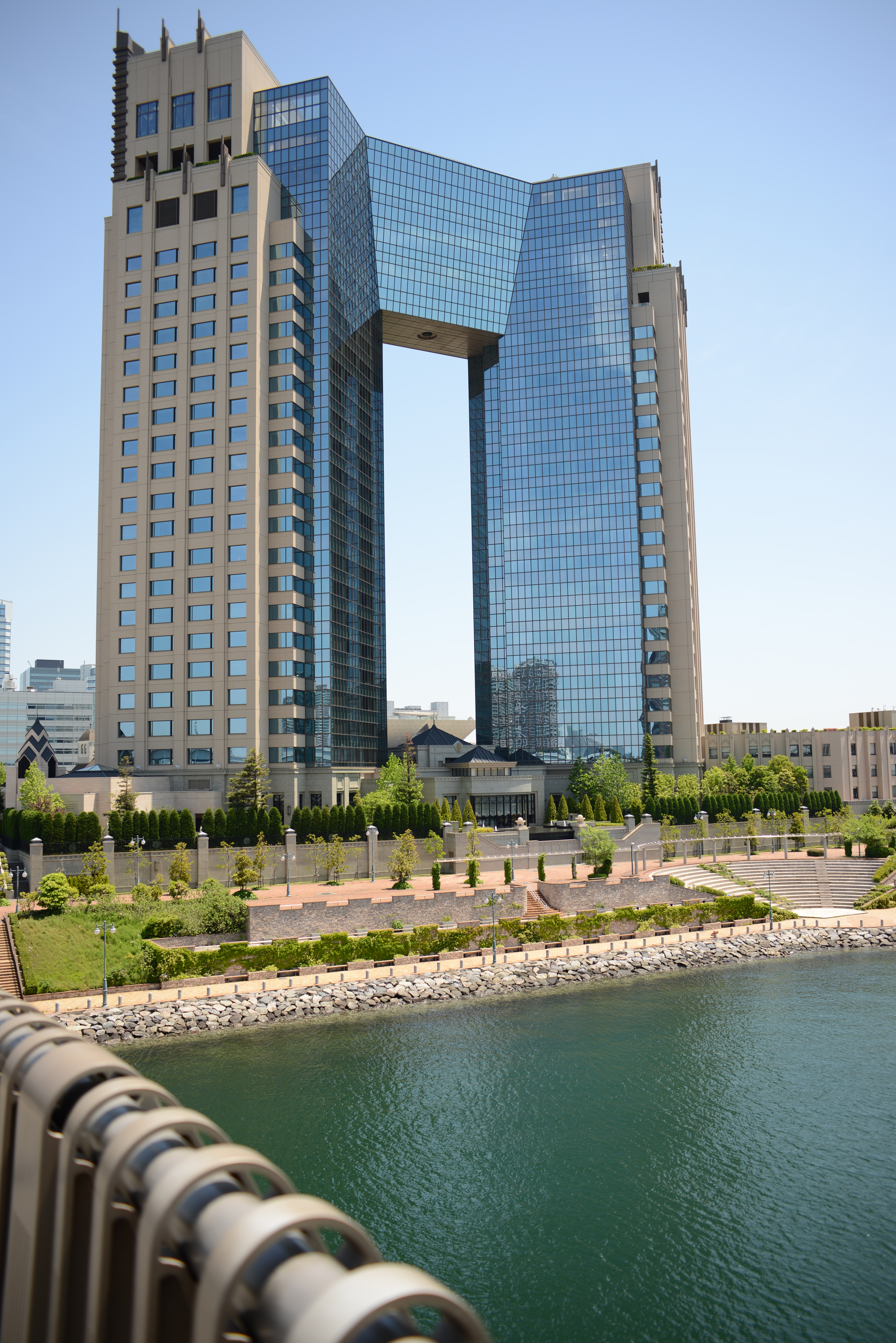 <b>D800 / COLOR-SKOPAR 28mm F2.8 SL II N / 約17.2MB / 4,912×7,360 / 1/640秒 / F4 / +0.7EV / ISO100 / 28mm</b>