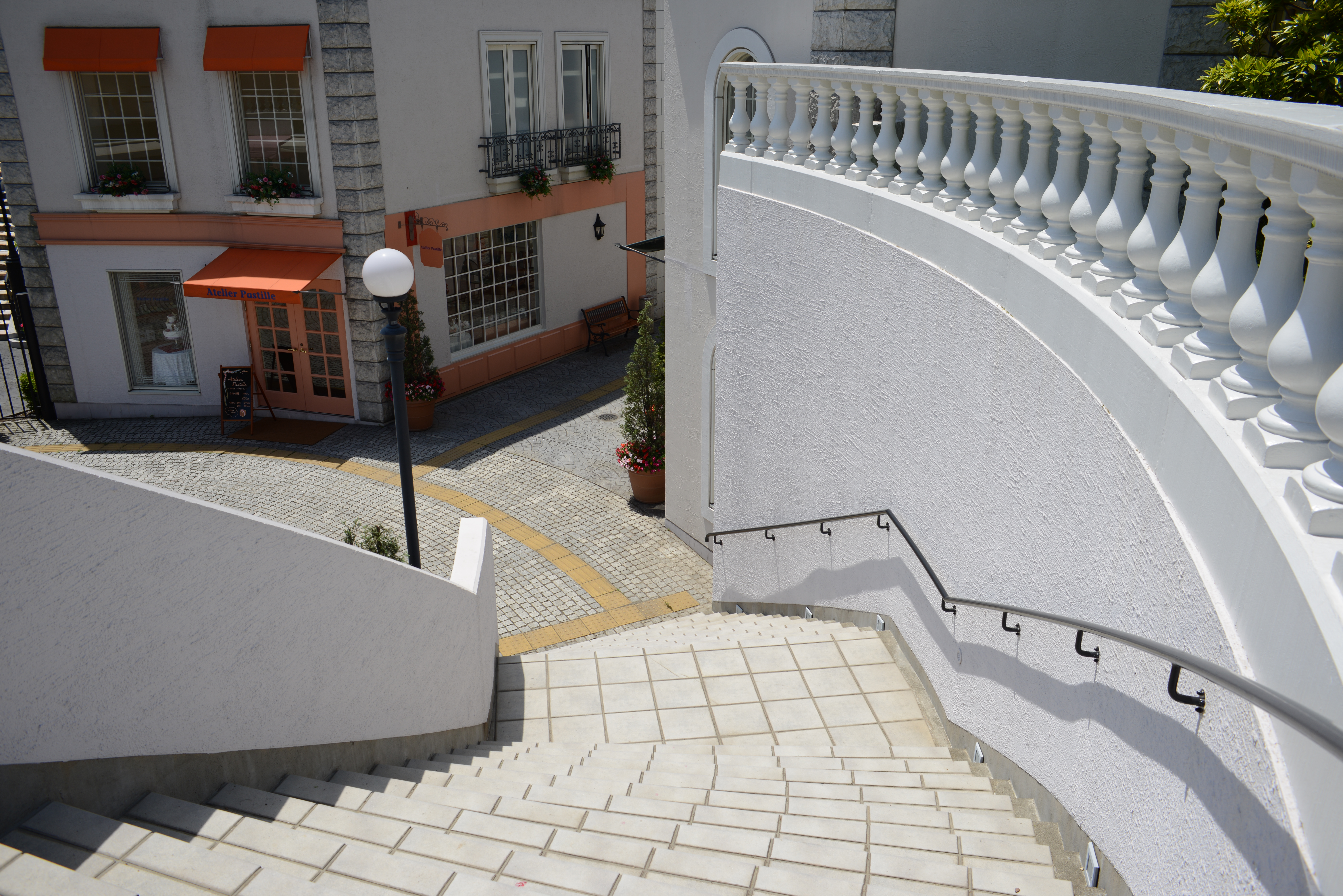 <b>D800 / COLOR-SKOPAR 28mm F2.8 SL II N / 約17.0MB / 7,360×4,912 / 1/320秒 / F8 / +0.7EV / ISO100 / 28mm</b>