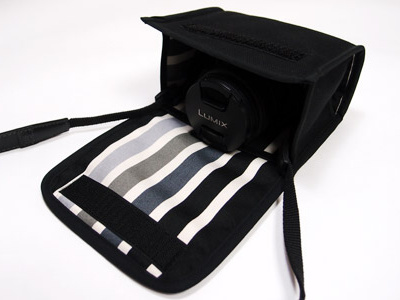 <b>ダブルズームレンズキット用（ブラック・ストライプ）</b>