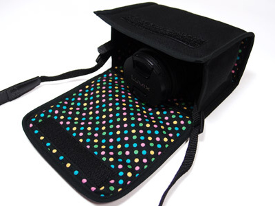 <b>ダブルズームレンズキット用（ブラック・カラフルドットB）</b>