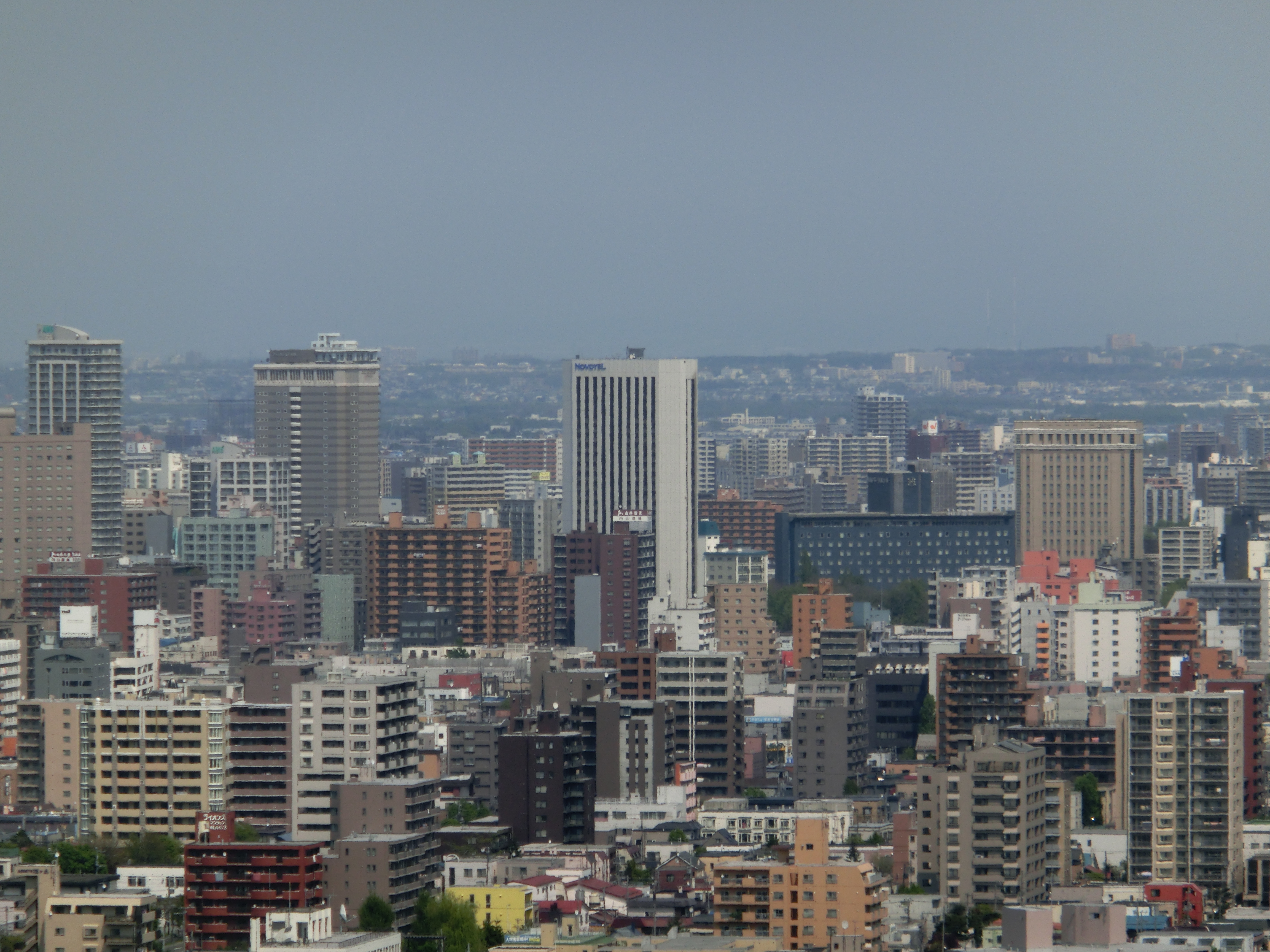 <b>望遠端53mm（300mm相当） / EX-ZR300 / 4,608×3,456 / F5.9 / 1/800秒 / -0.3EV / ISO80 / WB:オート</b>