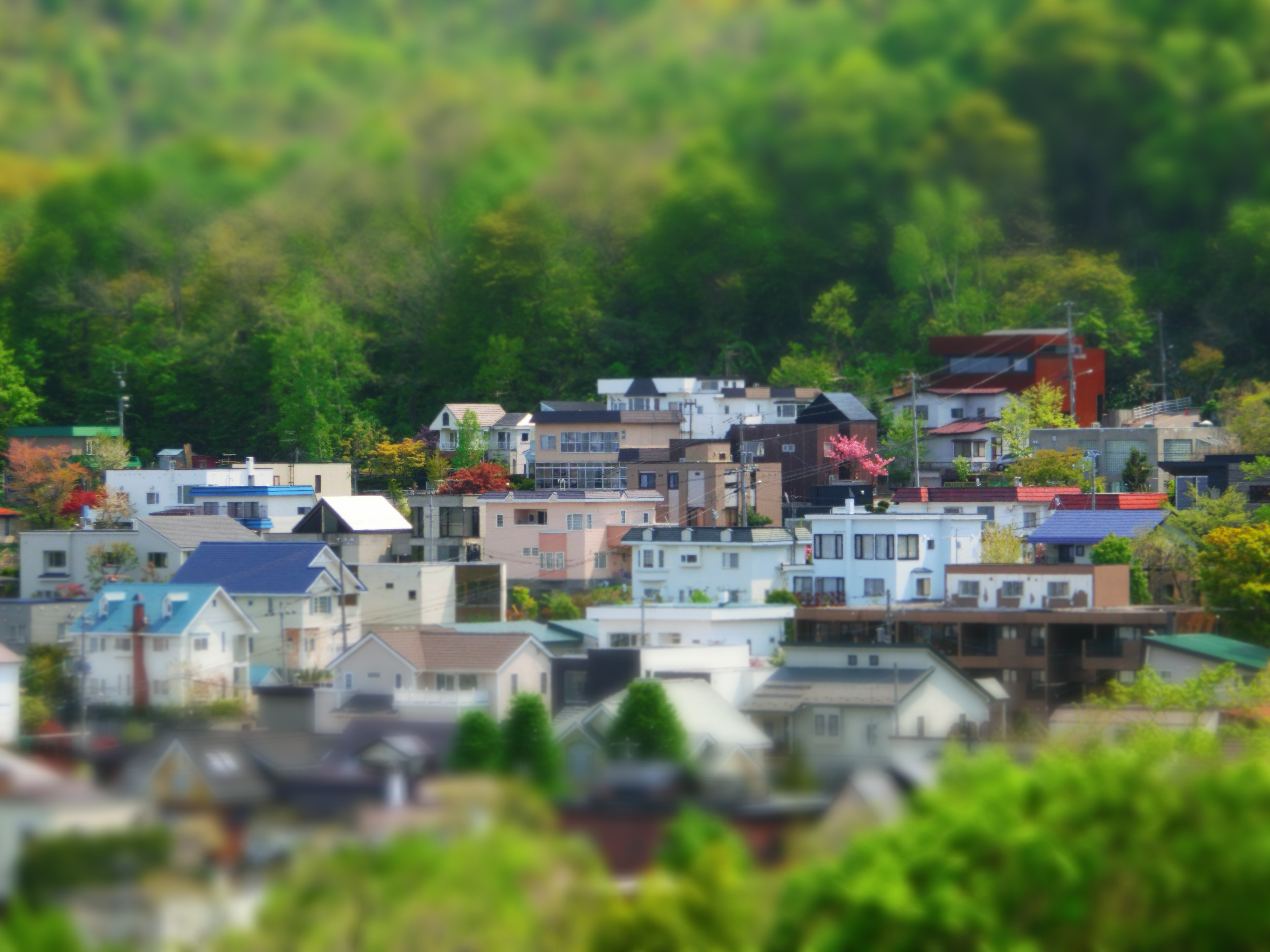 <b>ミニチュア:位置2（中） / EX-ZR300 / 4,608×3,456 / F5.8 / 1/320秒 / 0EV / ISO80 / WB:オート / 29.39mm（166mm相当）</b>