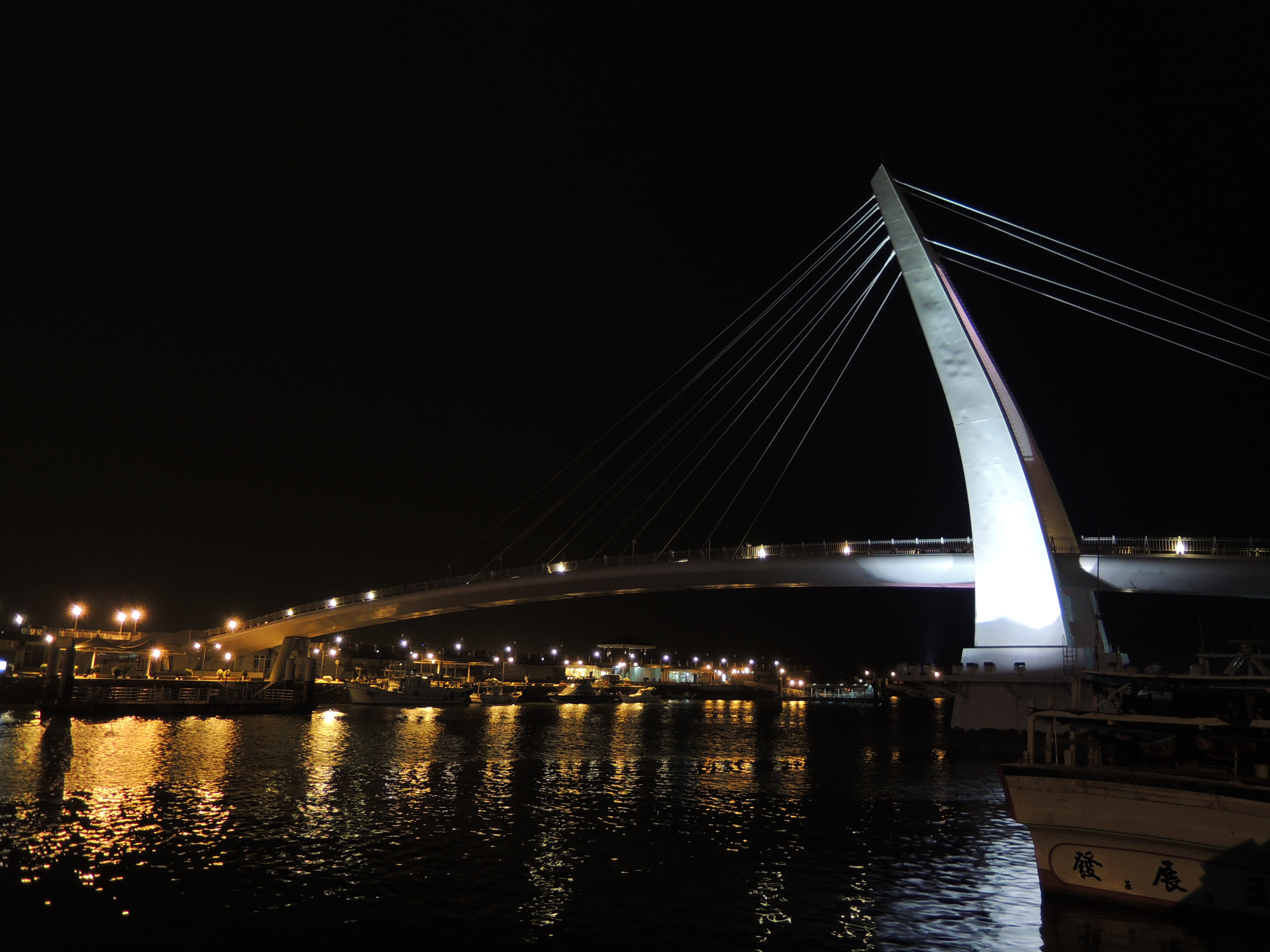 <b>COOLPIX P310 / 約4.8MB / 4,608×3,456 / 1/4秒 / F1.8 / -2.0EV / ISO200 / WB:オート1 / 4.3mm</b>