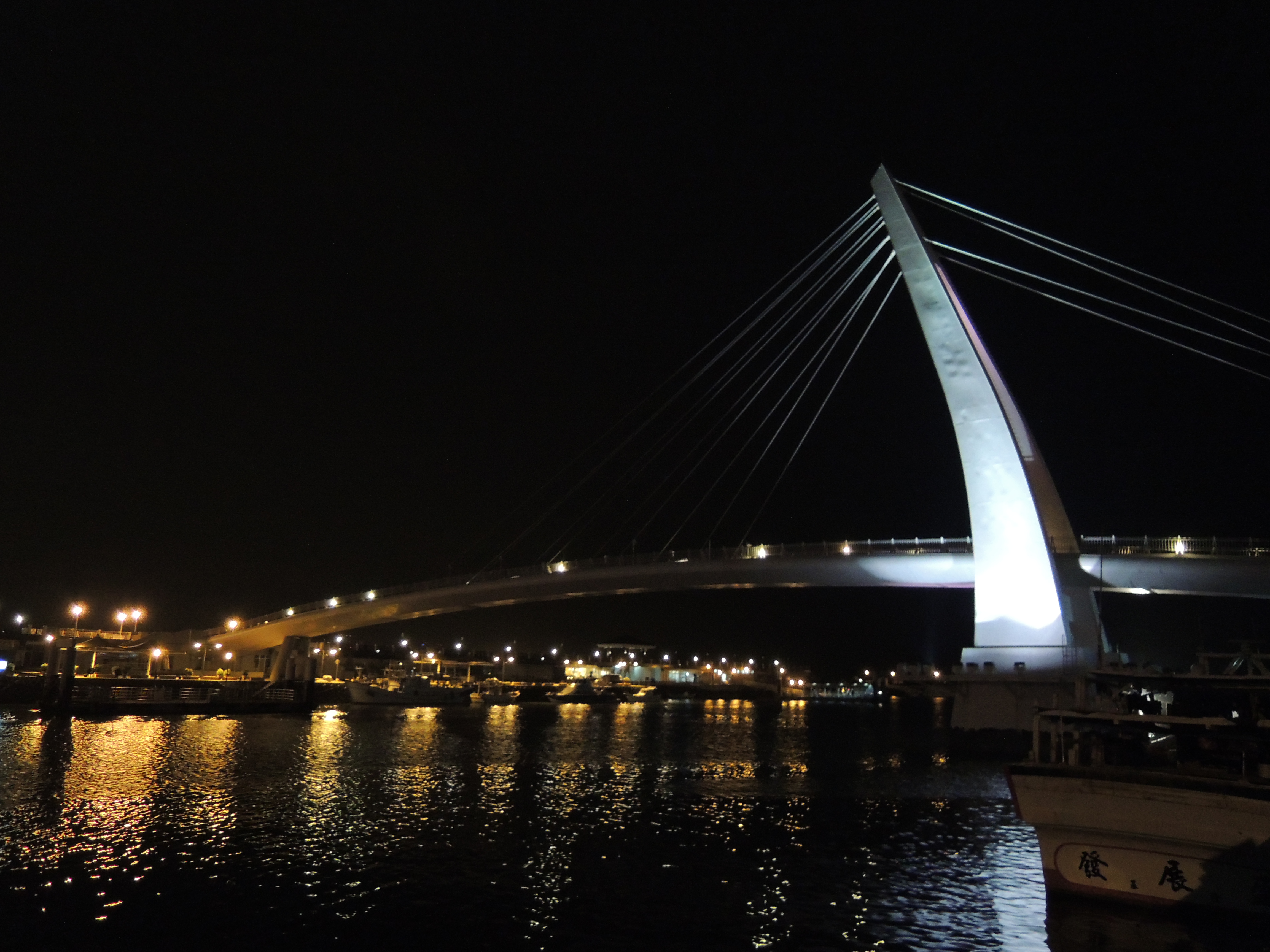 <b>COOLPIX P310 / 約4.7MB / 4,608×3,456 / 1/20秒 / F1.8 / -2.0EV / ISO800 / WB:オート1 / 4.3mm</b>