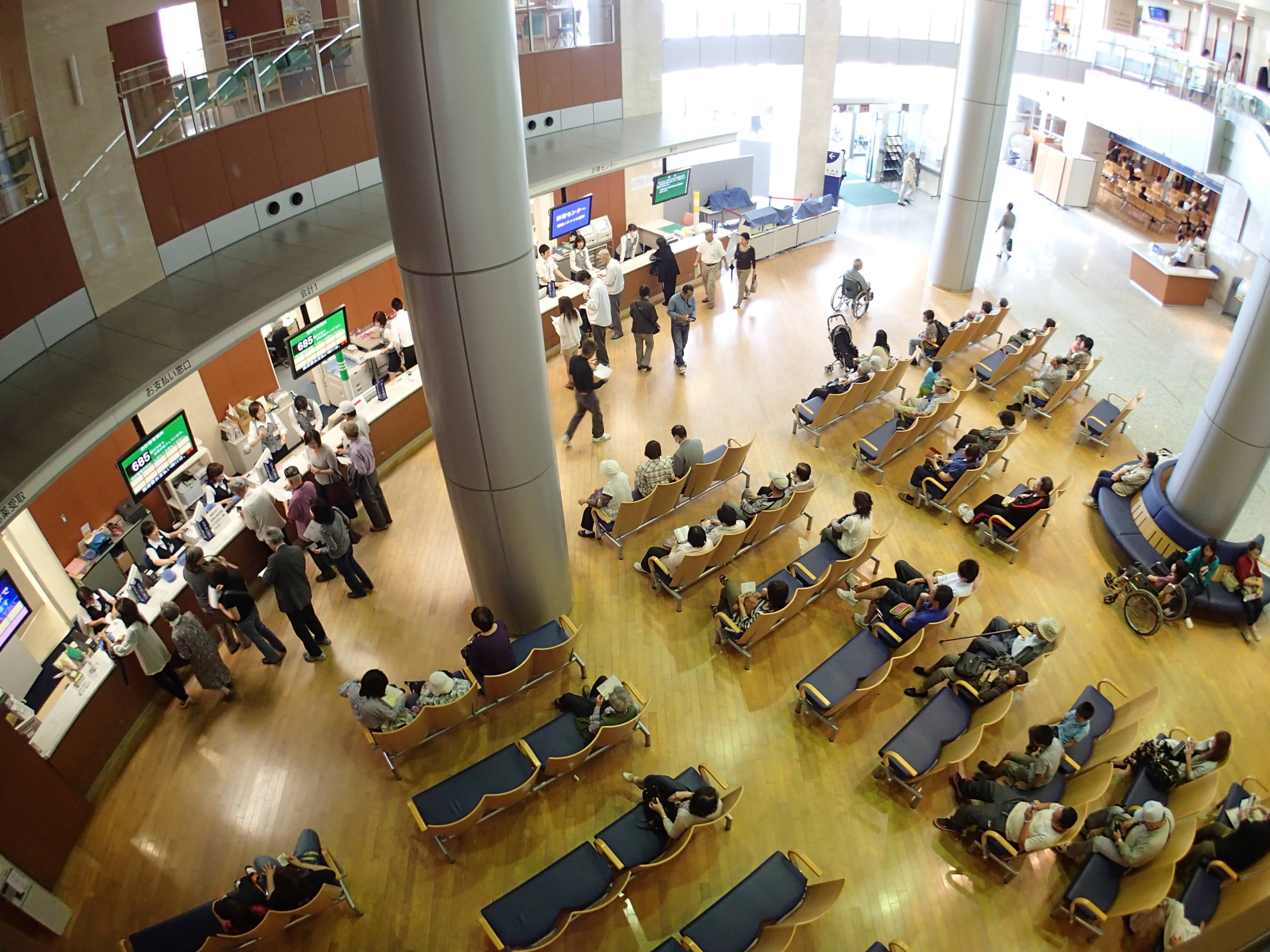 <b>FCON-T01を装着して撮影。倍率0.74倍なので18.5mm相当の魚眼レンズとなる</b>