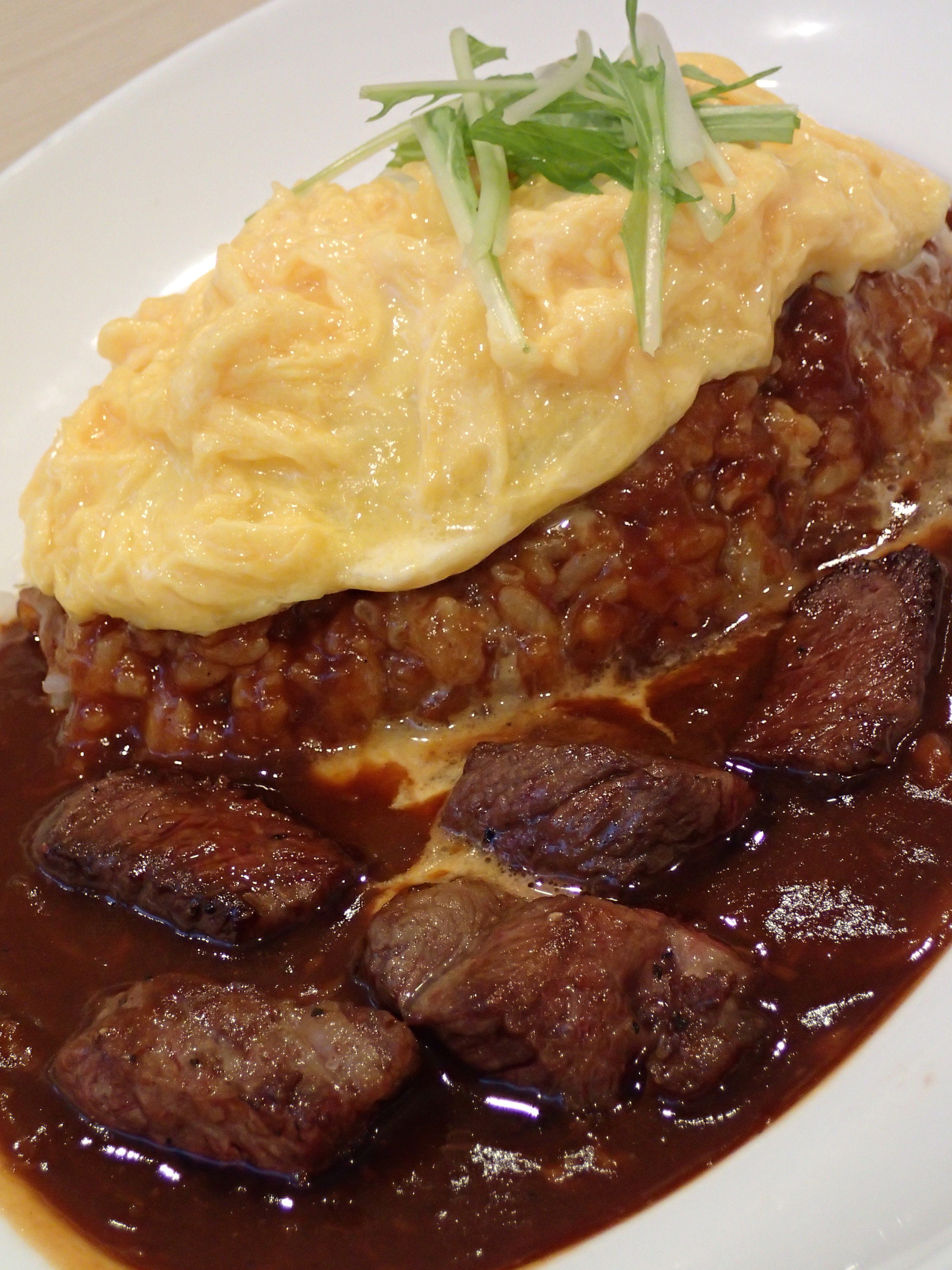 <b>シーンモード：料理 / F4.2 / 1/80秒 / 0EV / ISO640 / WB:オート / 13.5mm（74mm相当）</b>