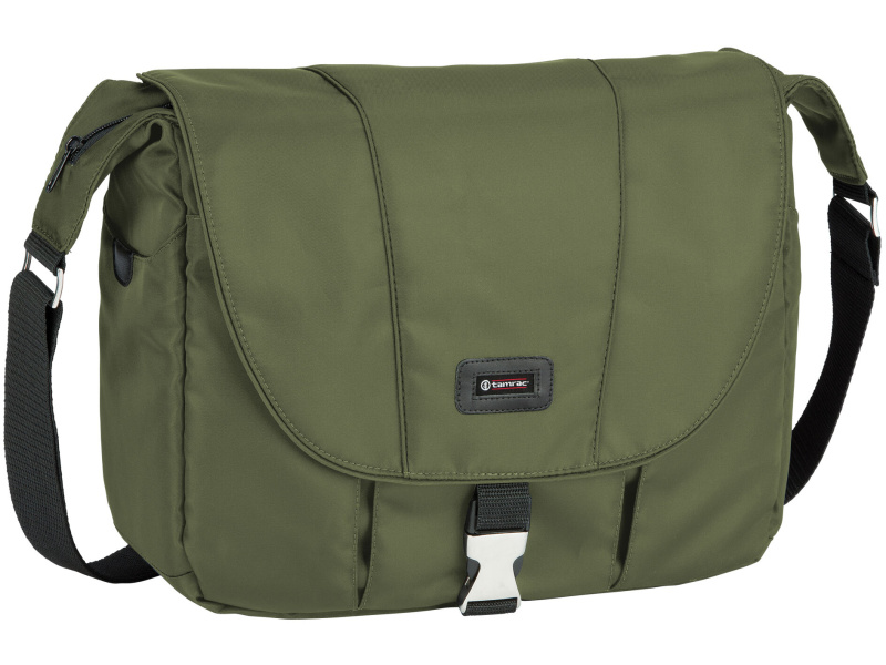 <b>モスグリーン</b>